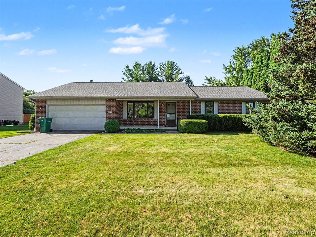 415 Bennington Court, Saline, MI 48176 — Photo 2
