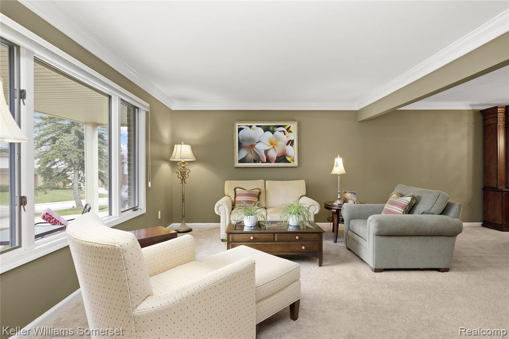 447 Antoinette Drive, Rochester Hills, MI 48309 — Photo 11