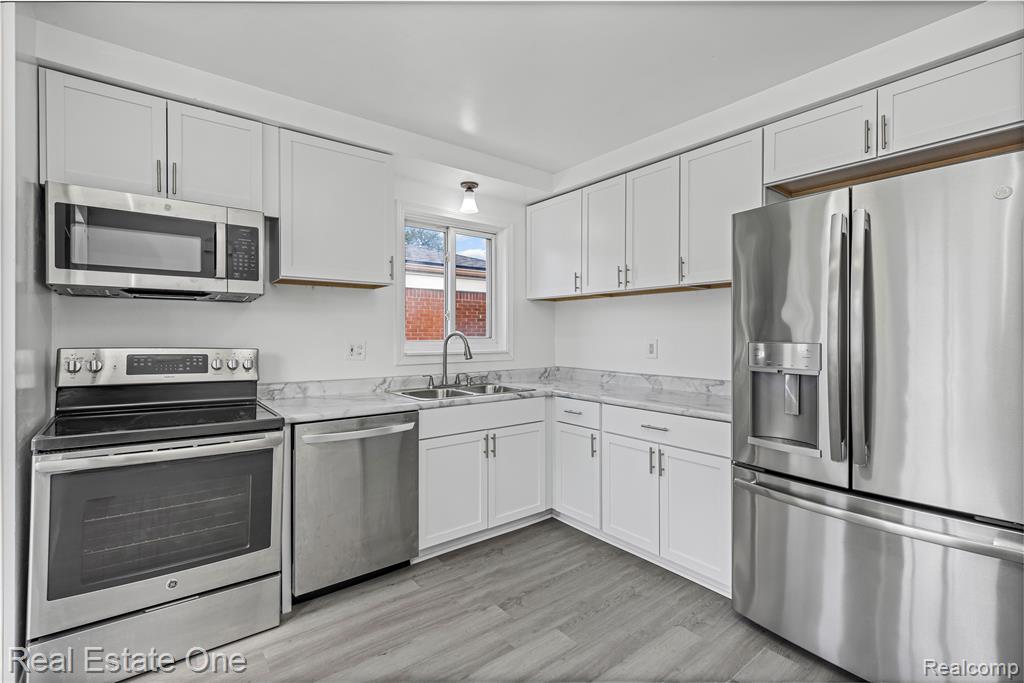 8177 Gary Avenue, Westland, MI — Photo 15