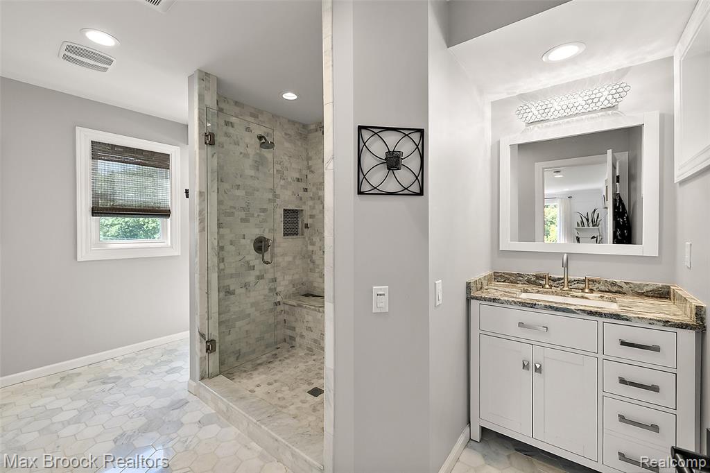 1933 Lone Pine Road, Bloomfield Hills, MI 48302 — Photo 23