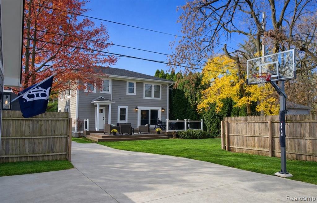 422 Walnut Avenue, Royal Oak, MI 48073 — Photo 9