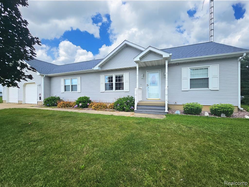 4246 FERDEN Road, New Lothrop, MI 48460 — Photo 2