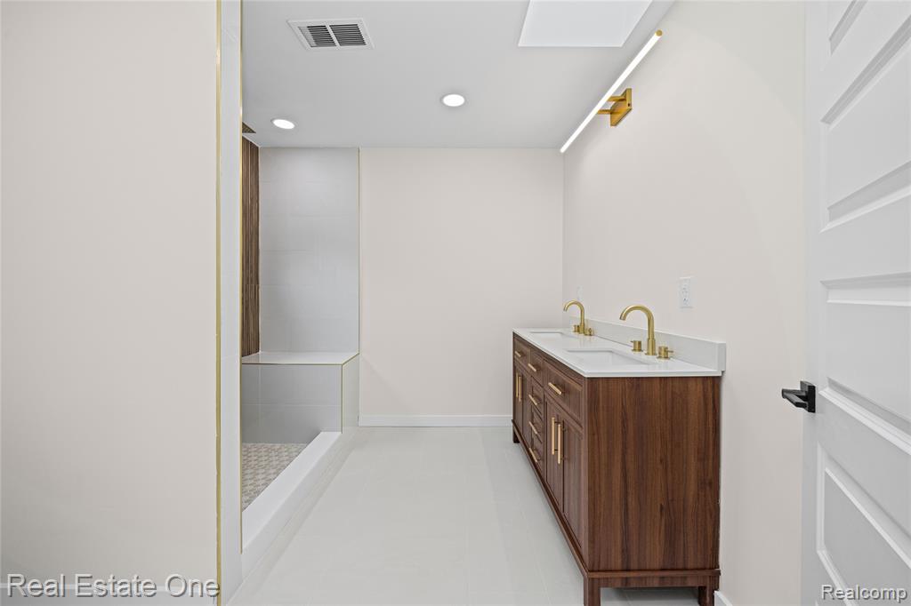 9047 Gale Road, White Lake, MI — Photo 49