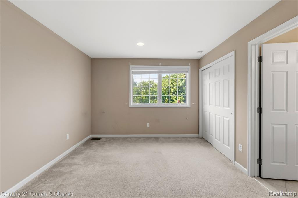 50738 Calvert Isle Drive, Novi, MI — Photo 35