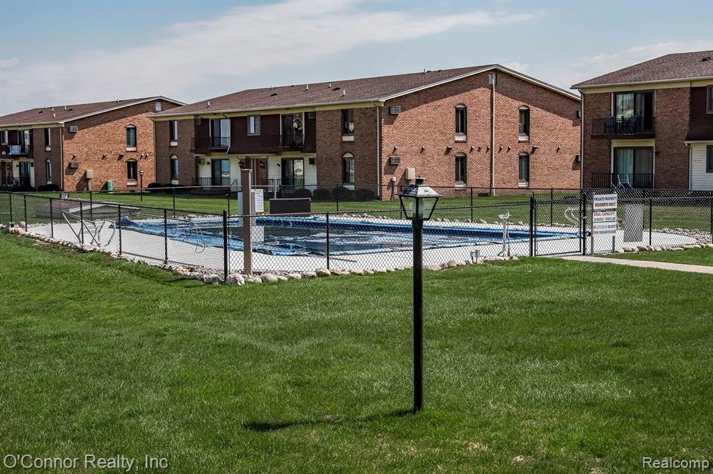 1900 River Road, E 2, Marysville, MI 48040 — Photo 24