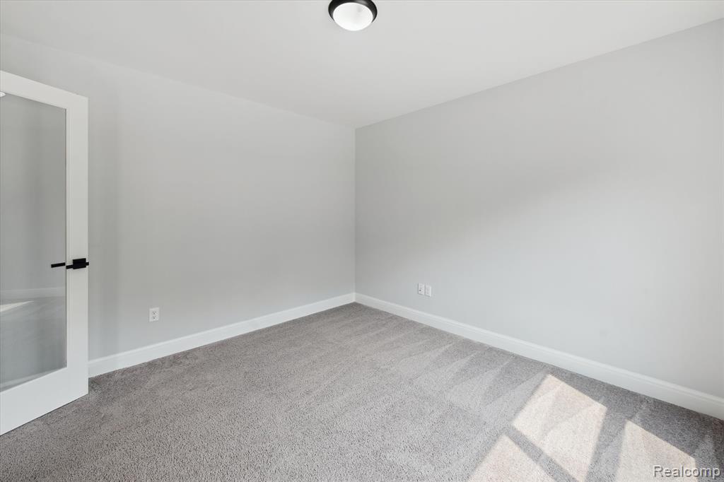 595 BRIGHTON LAKE RD, Brighton, MI 48116 — Photo 18