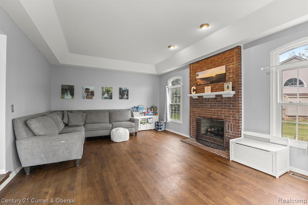 42745 LEDGEVIEW Drive, Novi, MI 48377 — Photo 20
