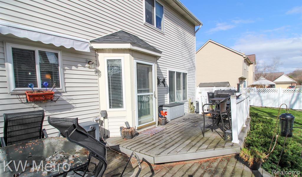 47037 REENE Drive, Belleville, MI 48111 — Photo 6