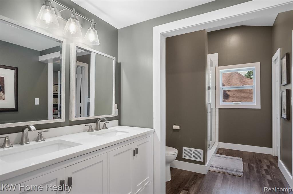 207 E SHERMAN Street, Holly, MI 48442 — Photo 19