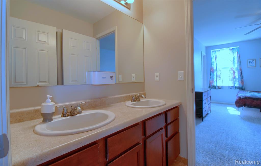 57649 Blossom Valley Trail, New Hudson, MI 48165 — Photo 34