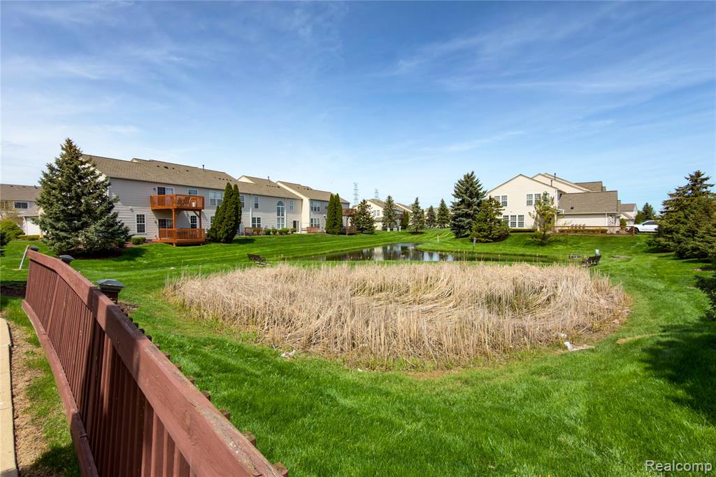 26624 Kirkway Circle, Woodhaven, MI 48183 — Photo 29