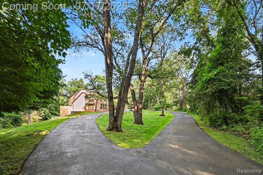 5685 Paint Valley Drive, Rochester, MI 48306 — Photo 46