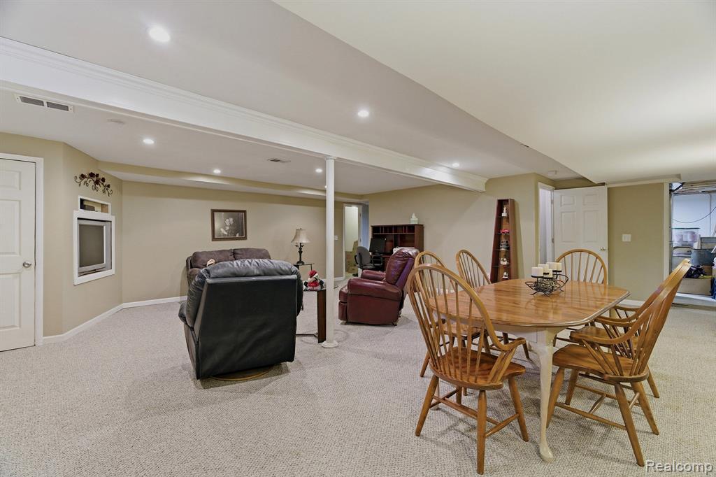 53199 Pineridge Drive, New Baltimore, MI — Photo 25