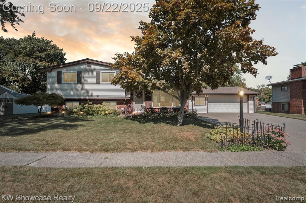 8700 Ringwood Drive, Commerce Twp, MI 48382 — Photo 2
