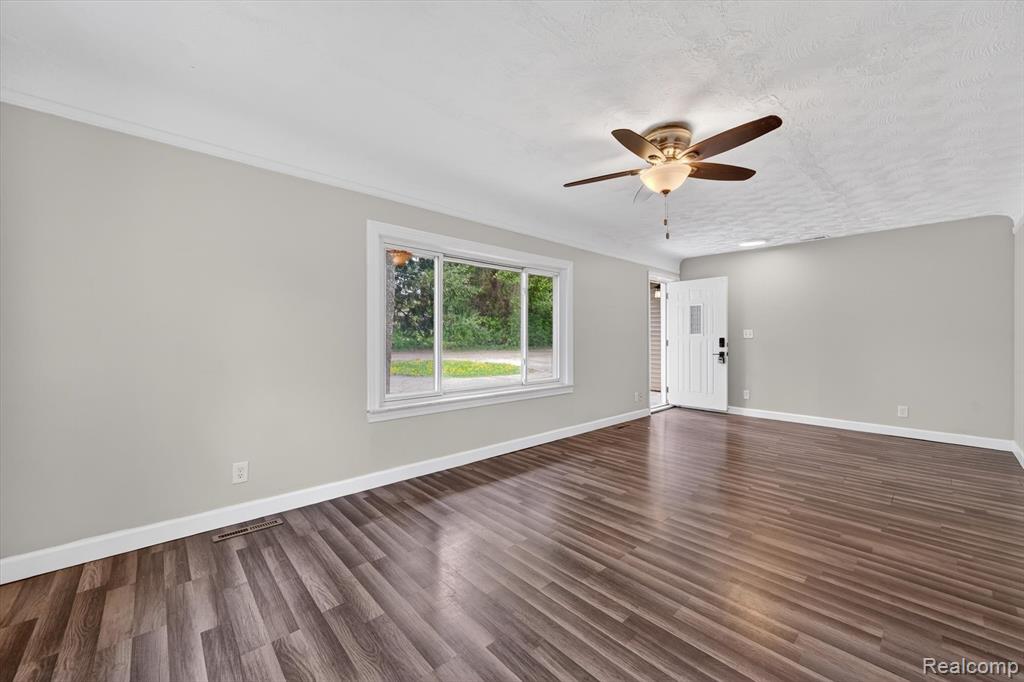 15013 Birchwood Drive, Holly, MI 48442 — Photo 5