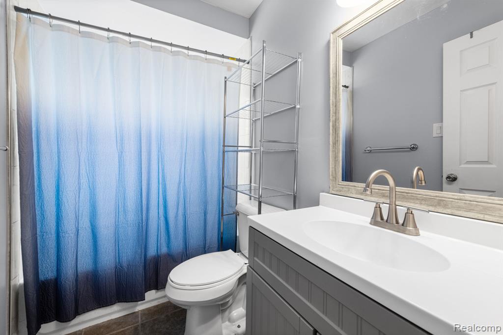 50583 Pembroke Drive, New Baltimore, MI 48047 — Photo 17