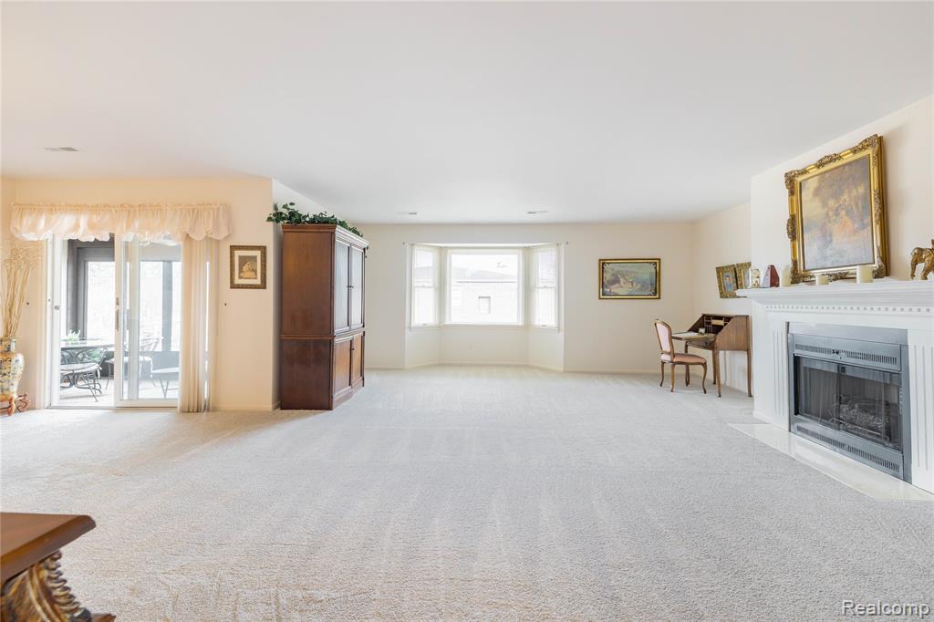 8597 Mathias Drive, 43, Grosse Ile, MI 48138 — Photo 3