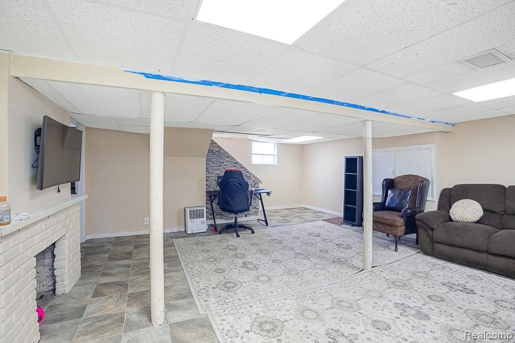 4663 Mead Street N, Dearborn, MI 48126 — Photo 35