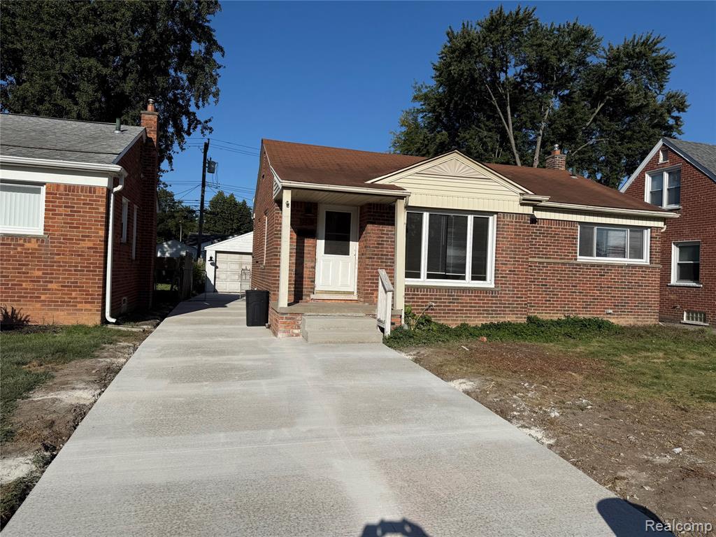 9557 W Inkster Road W, Livonia, MI 48150 — Photo 2