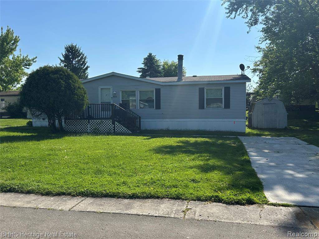 823 Linden, Fowlerville, MI 48836 — Photo 3