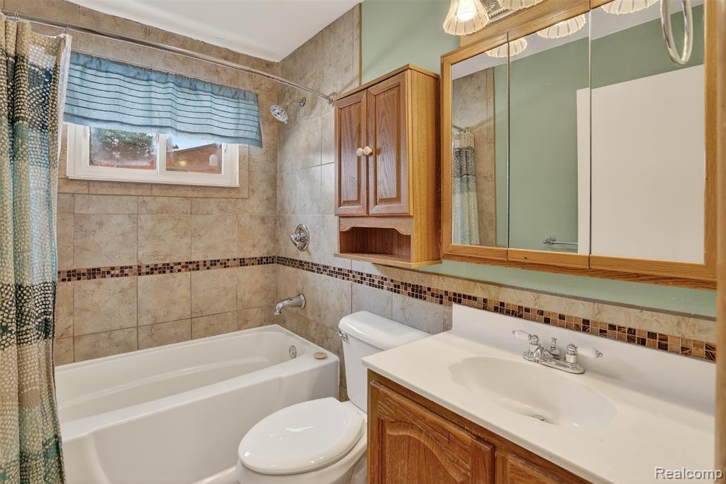 3241 Curtis Road, Birch Run, MI 48415 — Photo 27