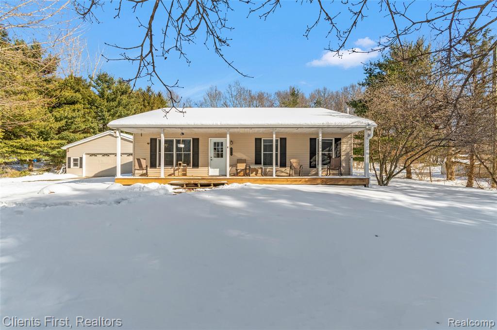 270 N Hurd Road, Ortonville, MI 48462 — Photo 2