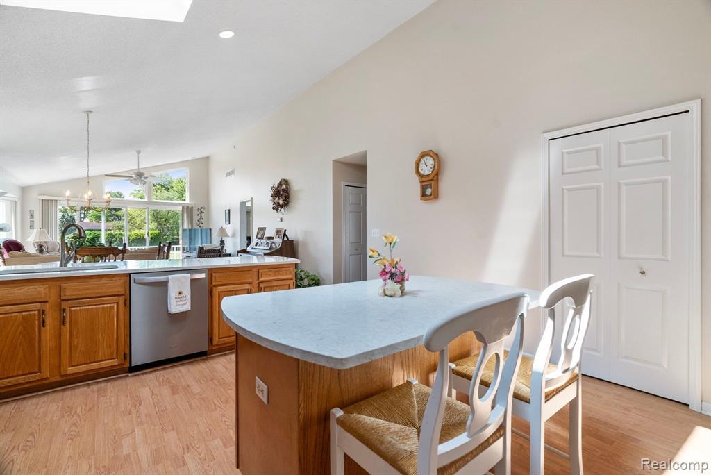 865 CRYSTAL Lane, Marysville, MI 48040 — Photo 16
