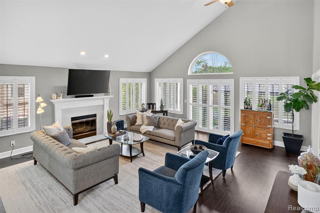 46582 Middle Brook Drive, Macomb, MI 48044 — Photo 5