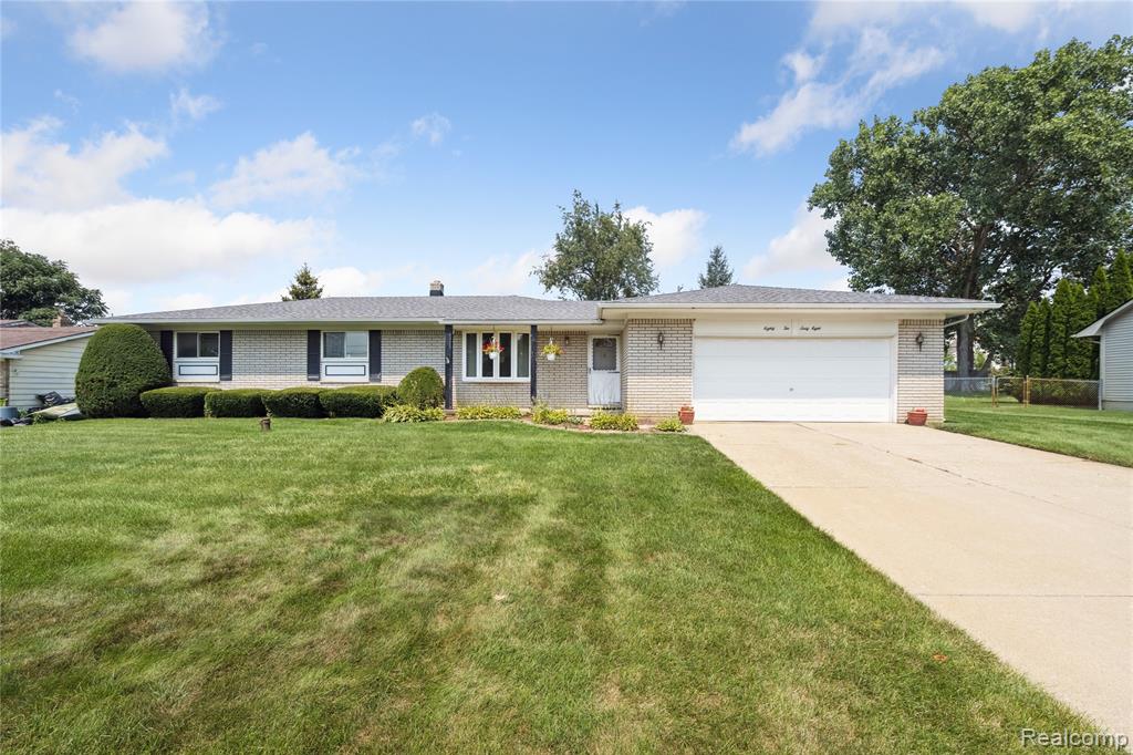 8268 Cooley Beach Drive, White Lake, MI — Photo 3