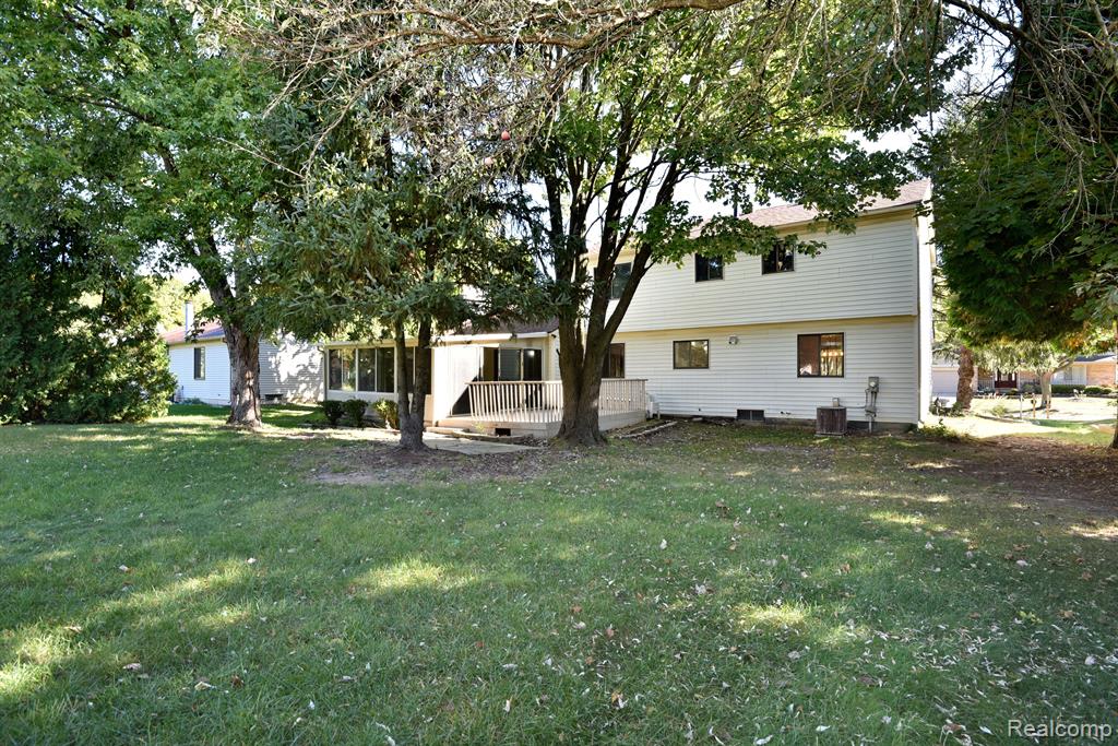 24945 SARAH FLYNN, Novi, MI — Photo 34