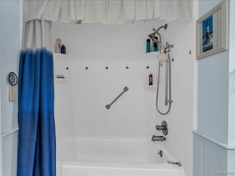 5093 Helene Avenue, Shelby Twp, MI 48316 — Photo 25