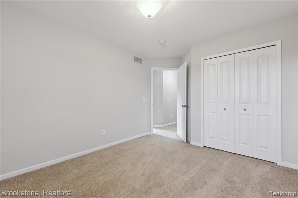 7422 S Village Drive, Clarkston, MI — Photo 30