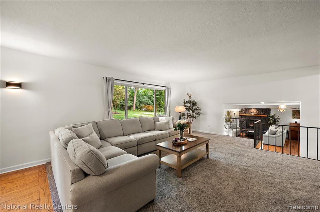 21201 E Chigwidden Street, Northville, MI 48167 — Photo 9