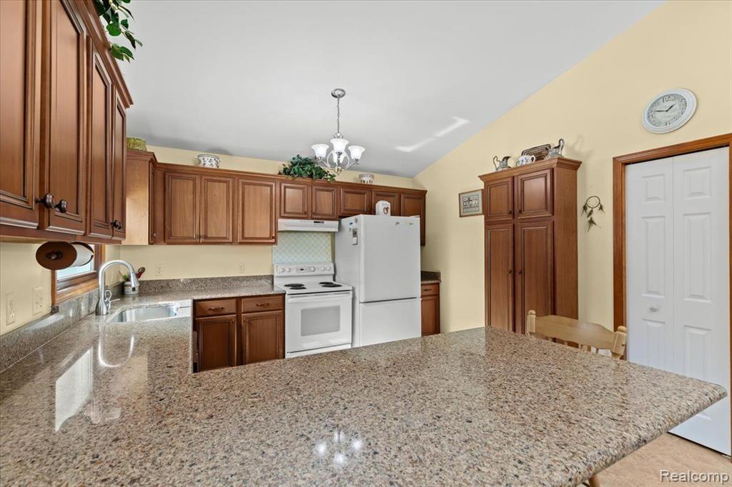 7530 RADCLIFFE, Brighton, MI 48114 — Photo 9