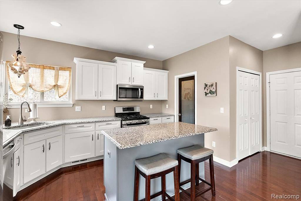 50216 Ashperton Drive, Macomb, MI 48044 — Photo 15