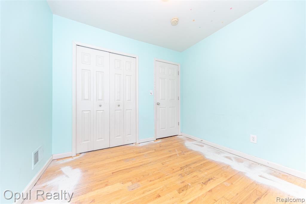 8234 Perrin Avenue, Westland, MI — Photo 22