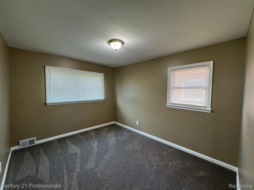6908 BURNLY Street, Garden City, MI — Photo 17