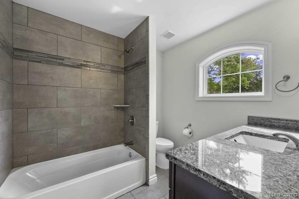 520 SIMON, Royal Oak, MI 48067 — Photo 21