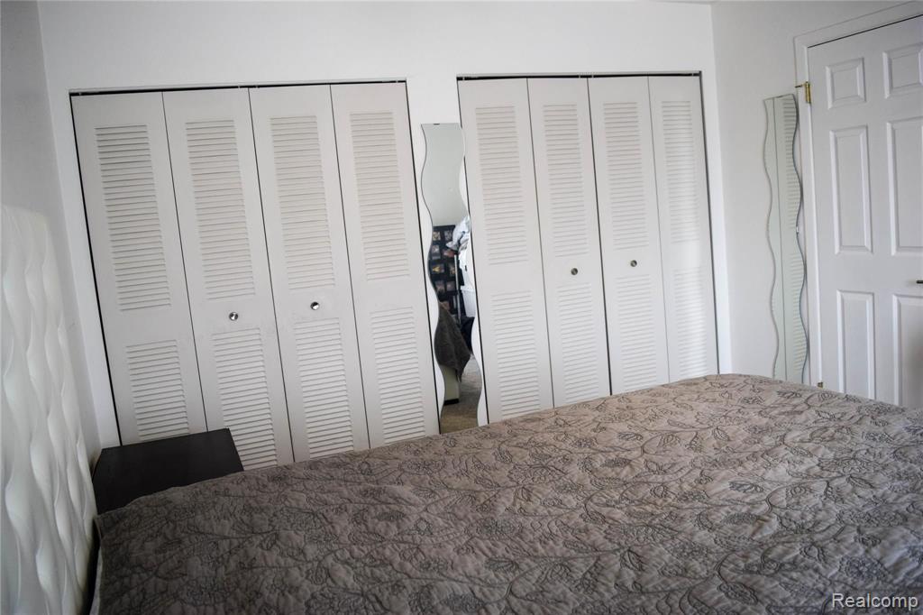 9960 ALLEN POINTE Drive, Allen Park, MI 48101 — Photo 23