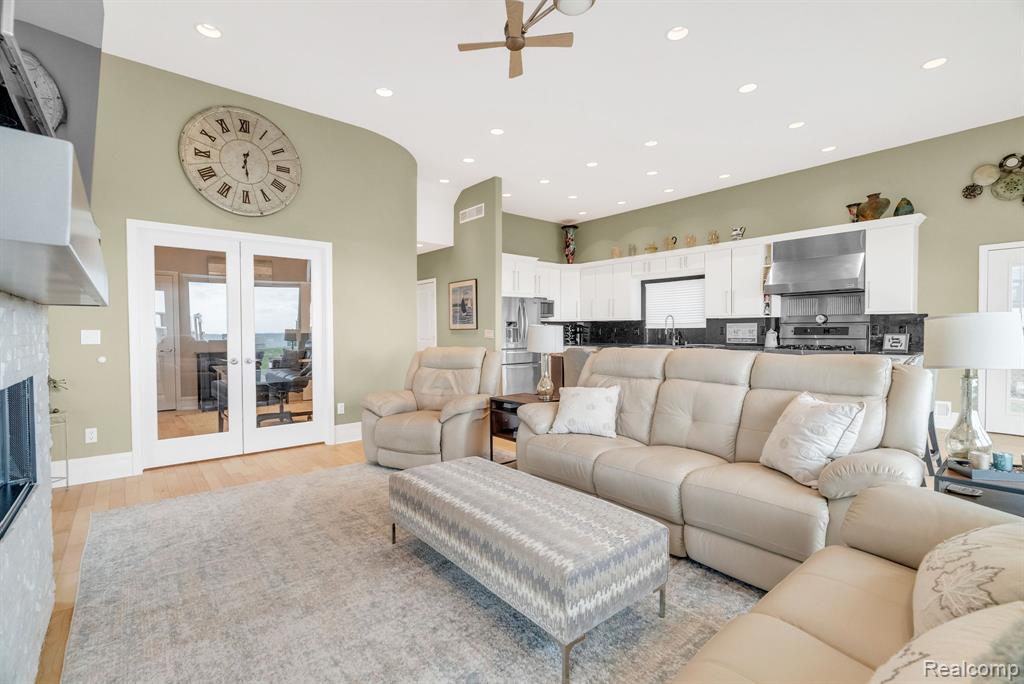 49370 Bay Lane, Chesterfield, MI 48047 — Photo 17