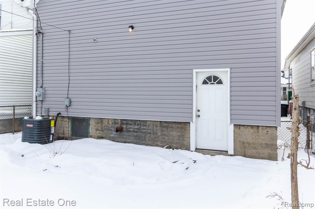 8704 Smart Street, Detroit, MI 48210 — Photo 34