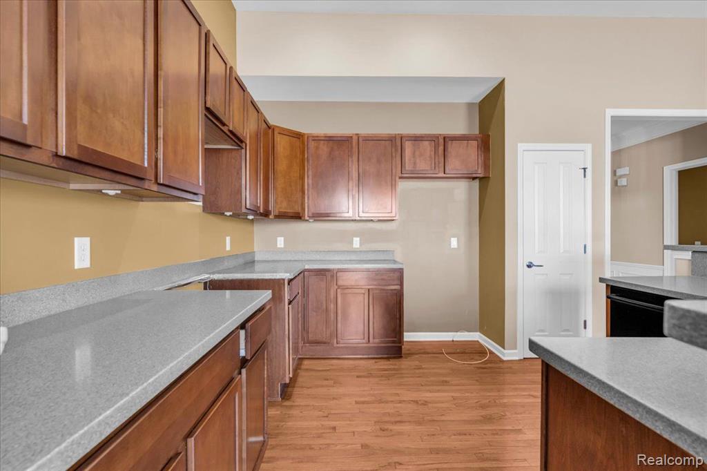8899 MEADOW Lane, Ypsilanti, MI 48197 — Photo 10