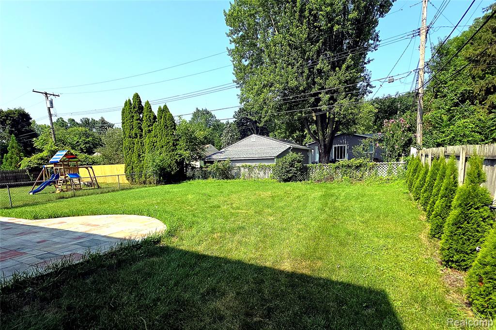 2103 Enterprise Drive, Troy, MI 48083 — Photo 34