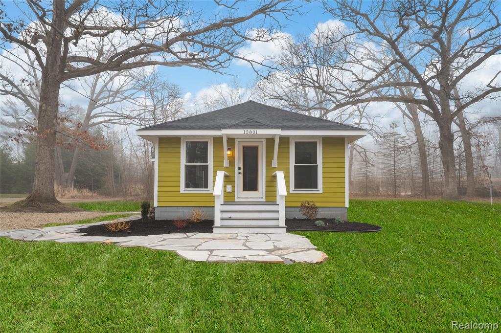 15801 Oak Avenue, Union Pier, MI 49129 — Photo 2