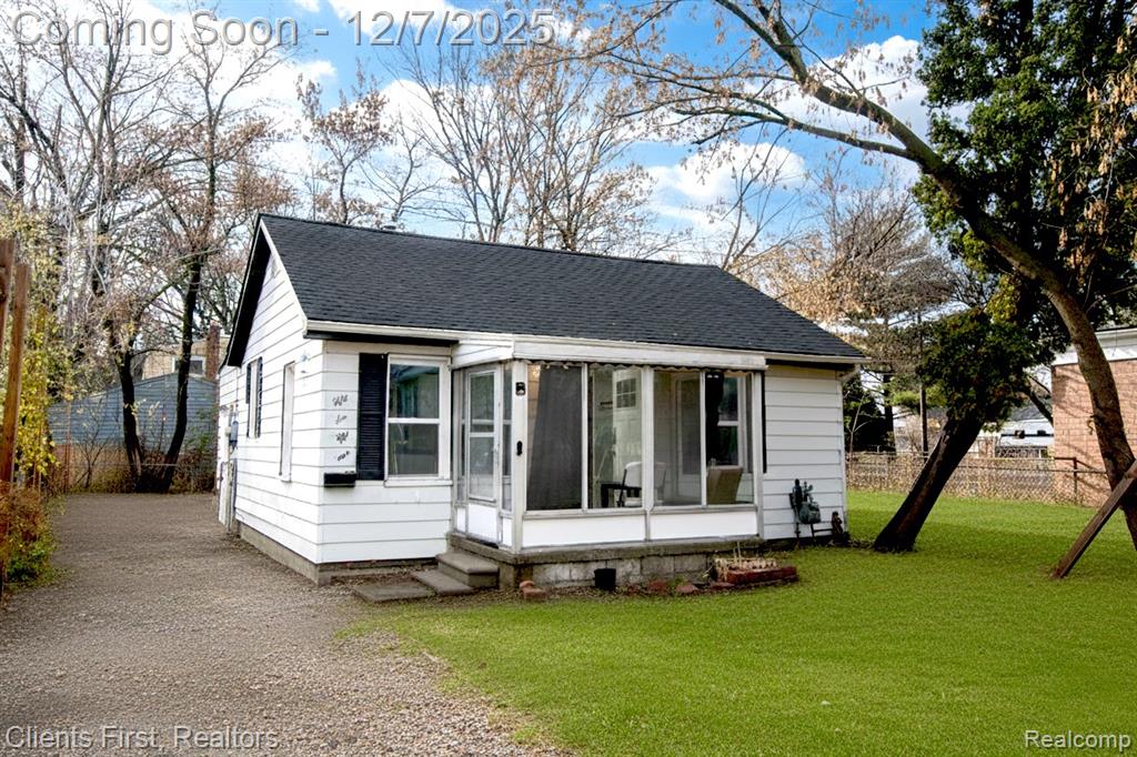 5654 Bedford Street, Dearborn Heights, MI 48125 — Photo 2
