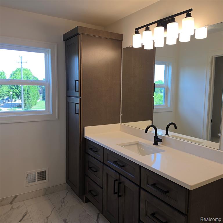7338 Brys Drive, Shelby Twp, MI 48316 — Photo 24