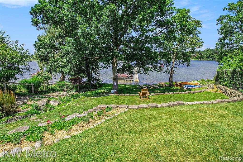 4491 DECKERLAND Street, West Bloomfield, MI 48323 — Photo 27