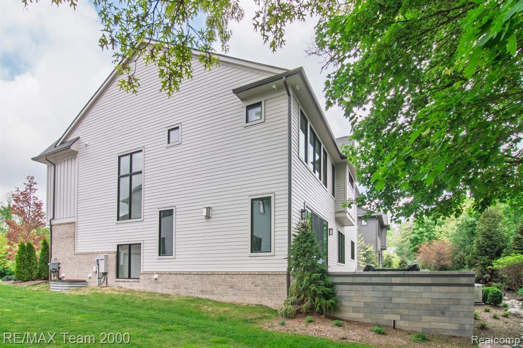 7313 BROOKSIDE VILLAGE, Bloomfield Hills, MI 48301 — Photo 8