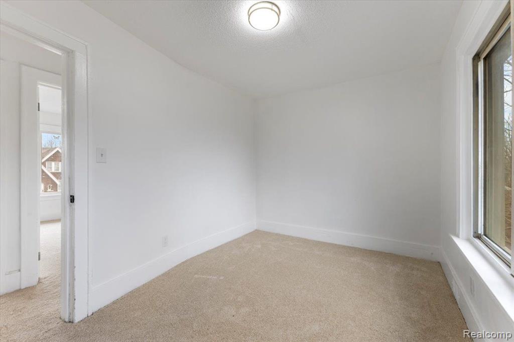7525 E ROBINWOOD Street, Detroit, MI 48234 — Photo 18