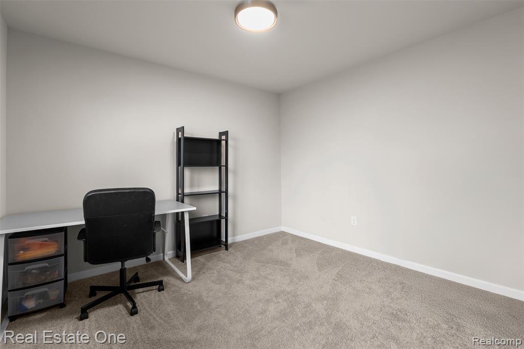 2273 Apple Tree Drive, Burton, MI 48519 — Photo 18